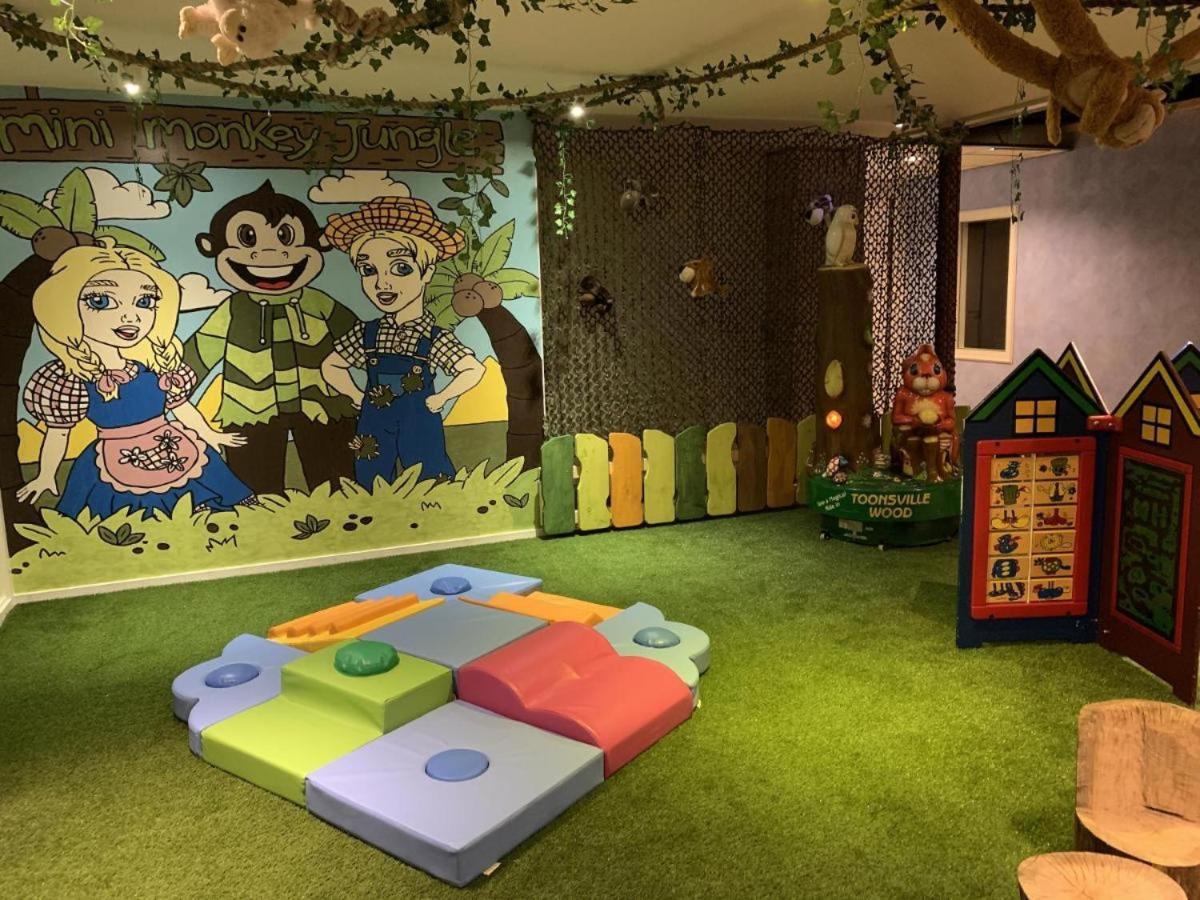 Het Familie Boshuisje - Vakantiewoning Op Prachtig Park Met Veel Faciliteiten Inc Ligbad Gramsbergen エクステリア 写真