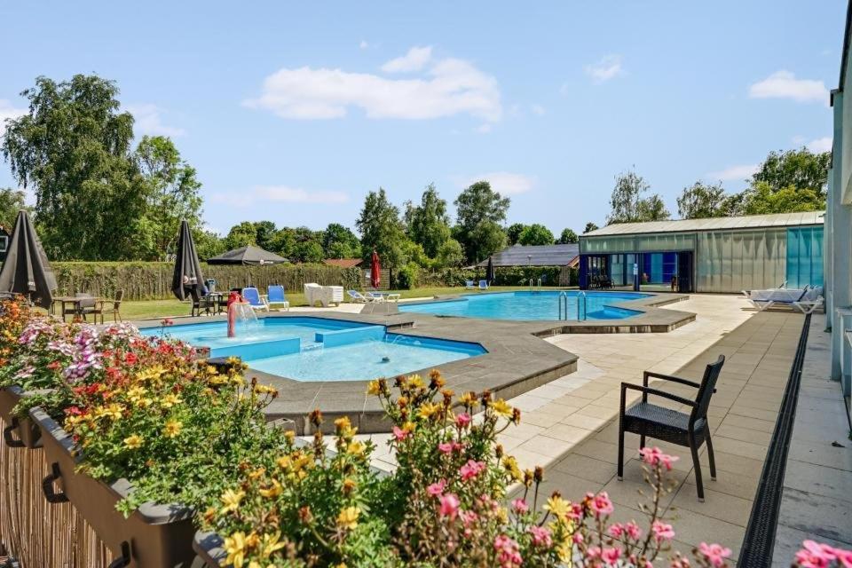 Het Familie Boshuisje - Vakantiewoning Op Prachtig Park Met Veel Faciliteiten Inc Ligbad Gramsbergen エクステリア 写真