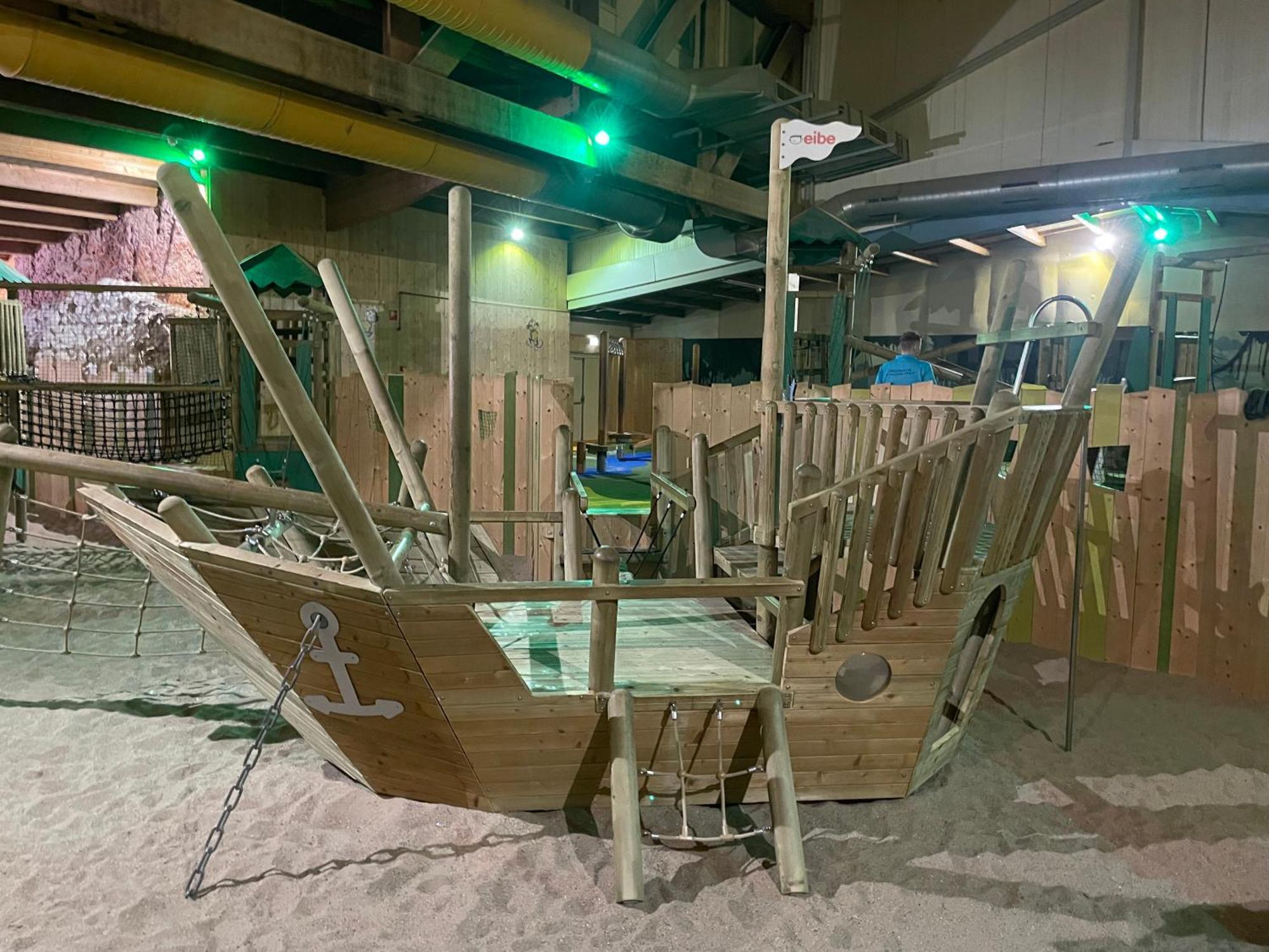 Het Familie Boshuisje - Vakantiewoning Op Prachtig Park Met Veel Faciliteiten Inc Ligbad Gramsbergen エクステリア 写真